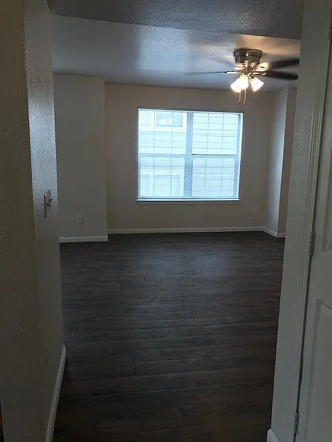 933 Mississippi — Photo 2