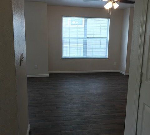 3rd image of 933 Mississippi St #3B-2Ba-1015Sqft