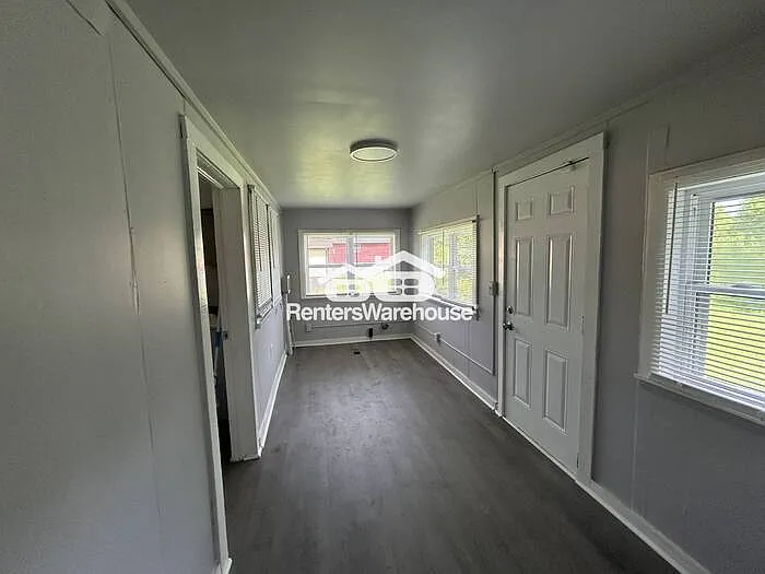 1516 Lafayette St — Photo 8
