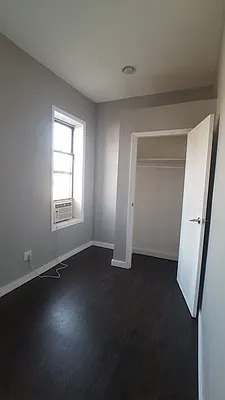 Rented by Evergreen Apartments BK | media 46