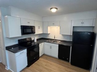 90 Ashley Hall Plantation Rd APT D, Charleston, SC 29407