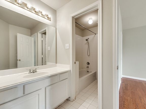 5th image of 3124 Glory Ln