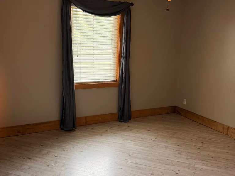 332 Harvard Blvd — Photo 9