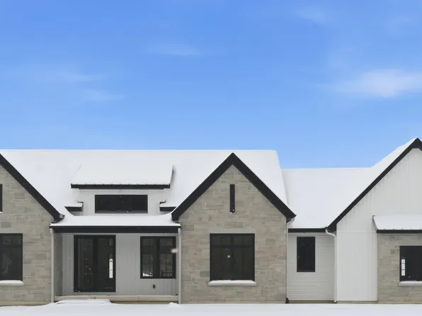 61121 Airpark Ln, Mattawan, MI 49071