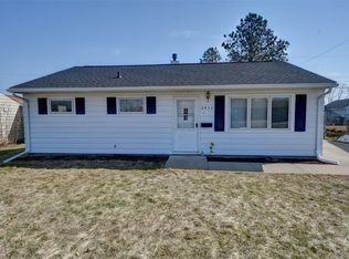 2433 Wisconsin St SW, Cedar Rapids, IA 52404