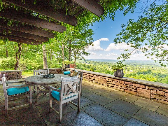 37 Prattling Pond Road