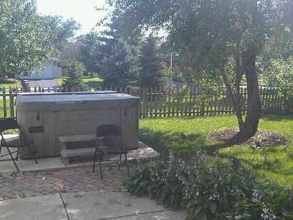 3rd image of 1527 Cortland Dr