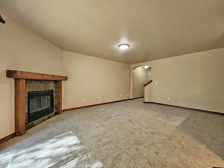 115 N Gem St — Photo 2