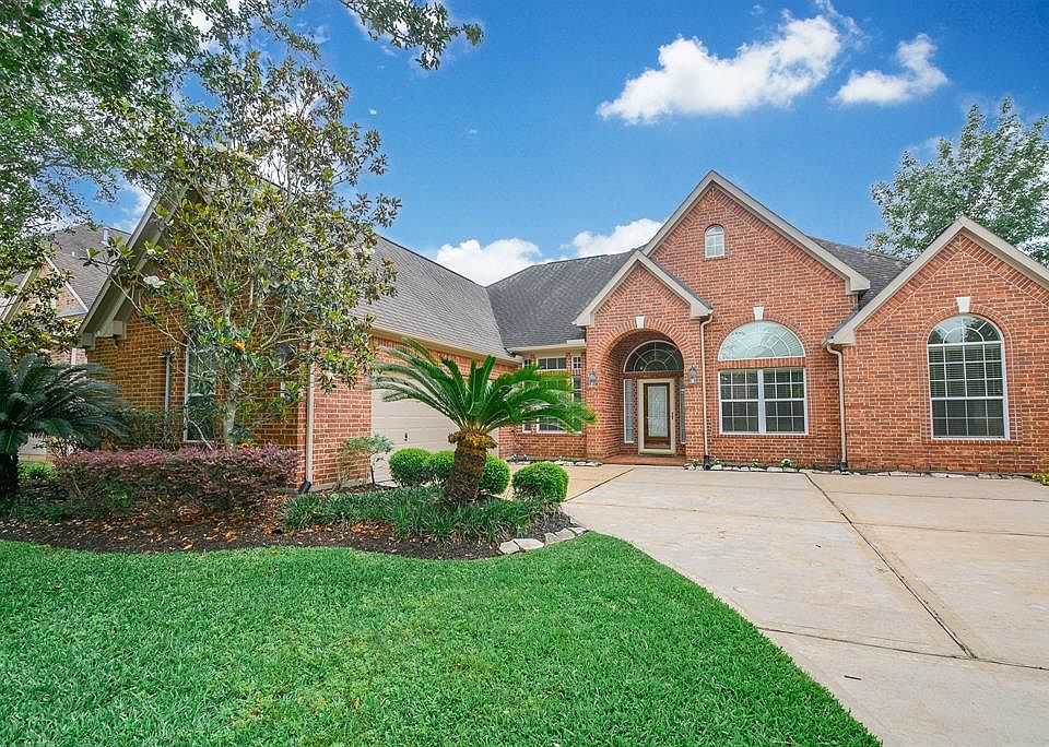 1st image of 4219 Roundtree Ln