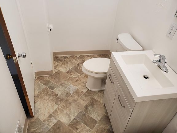 4th image of 3206 Seward Ave #3206