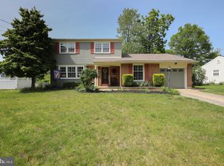 9 Holly Rd, Stratford, NJ 08084