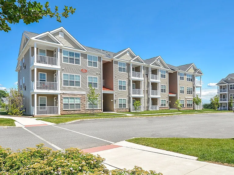 Exterior Apartments