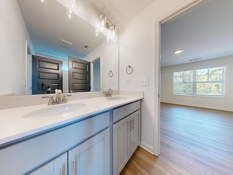 Quinn Residences at Dorchester Place — Photo 154