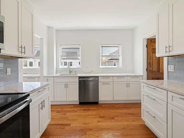 216 Broadway #2 — Photo 7