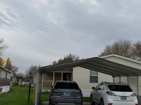449 Baja Ln S, Fargo, ND 58103