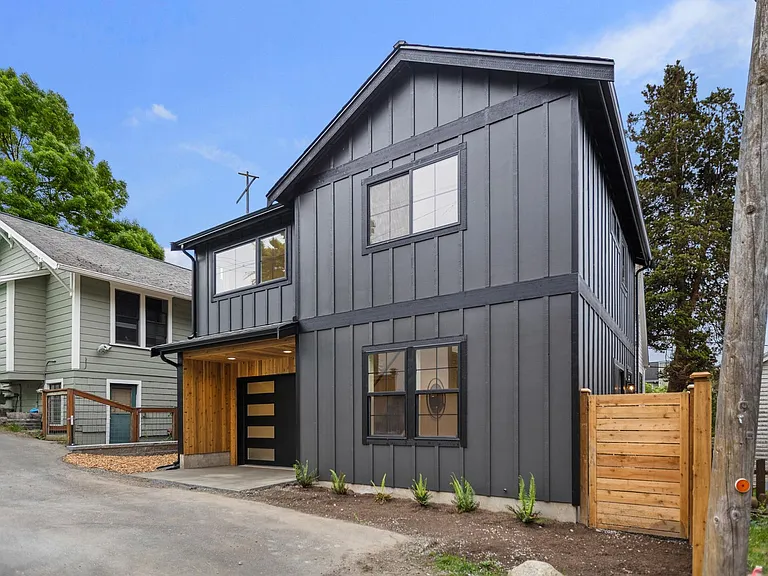 304 NW 45th St — Photo 31