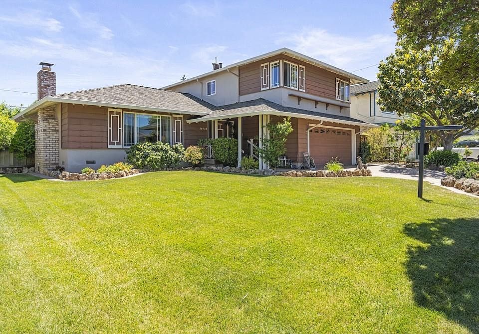 1st image of 10730 La Roda Dr