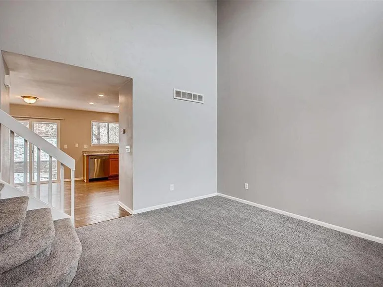 4555 Hunterwood Dr — Photo 15