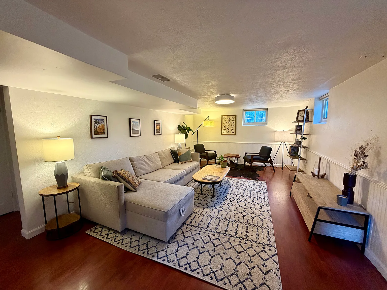 1 bed, 935 sqft, $1,900 — Photo 3