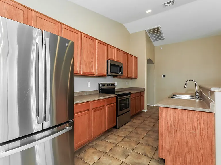 3658 E Alamo St — Photo 7