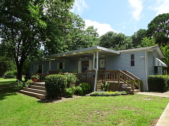 3rd image of 16022 Cedar Bay Dr