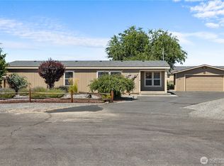 312 Buttercup Ln W, Mattawa, WA 99349