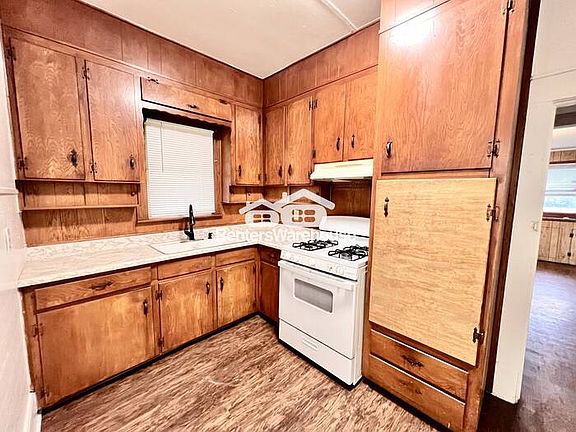 4th image of 1109 E Annie St