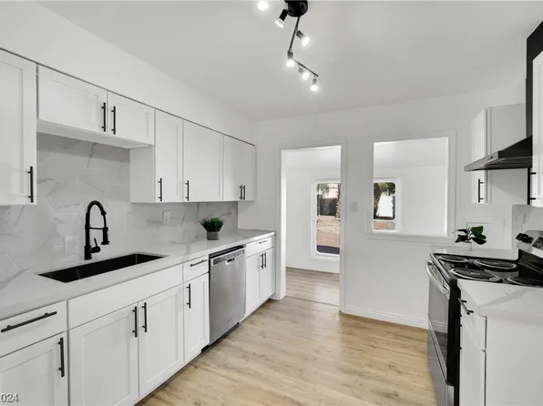 2015 Ballard Dr, Las Vegas, NV 89104