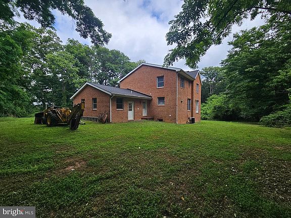 3rd image of 10406 Livingston Rd