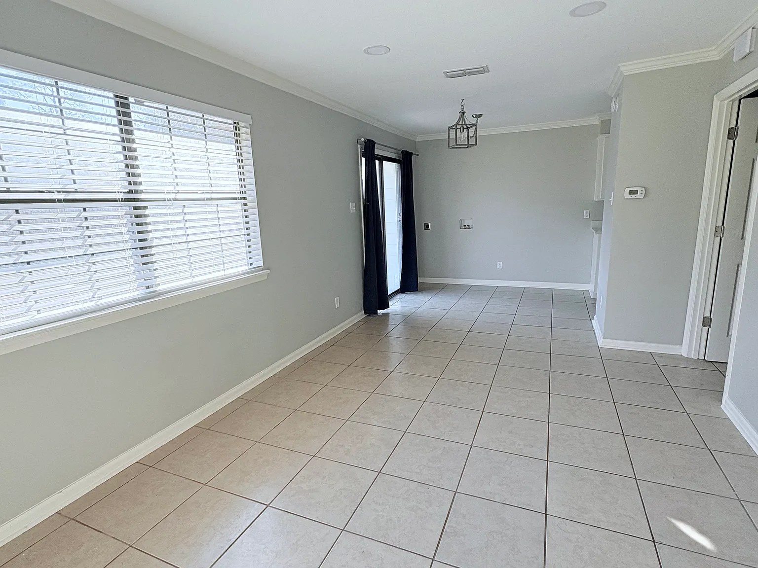 1 bed, 600 sqft, $1,000 — Photo 1