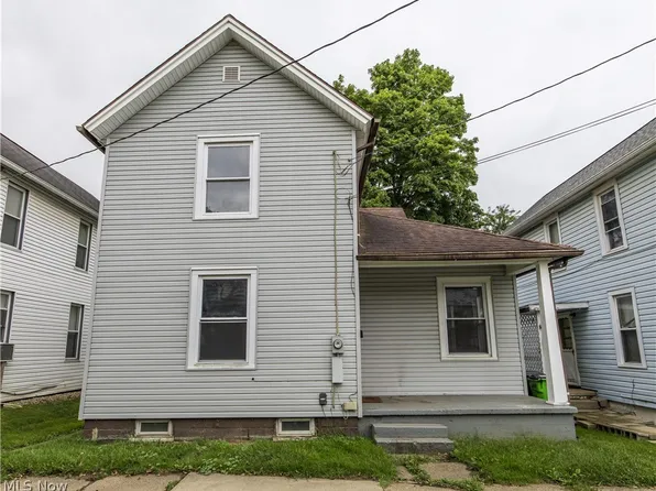 327 Schrock Pl SW, Massillon, OH 44647