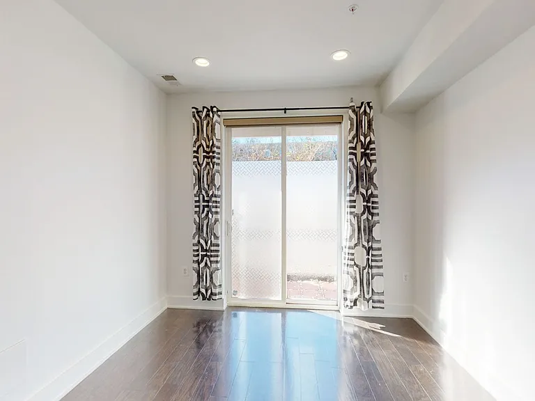3306 9th St NE #1 — Photo 53