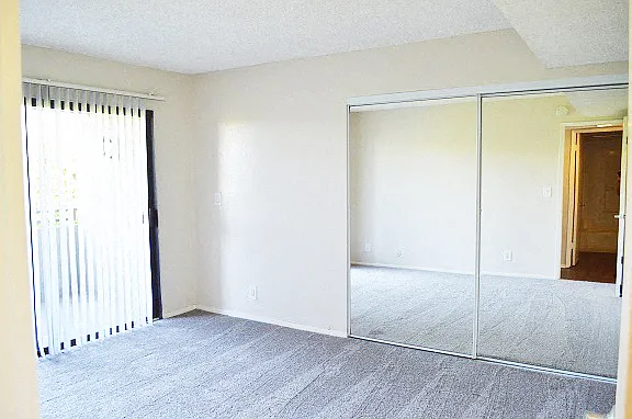 Fairview Apartments — Photo 10
