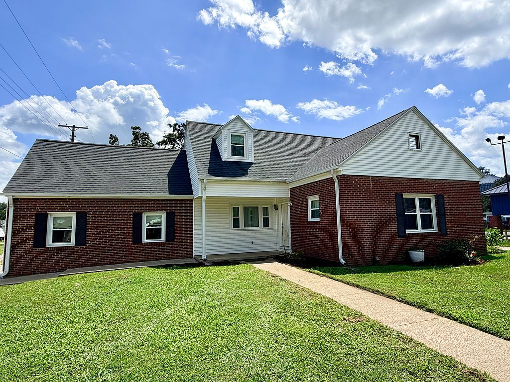 240 John St - Property Image