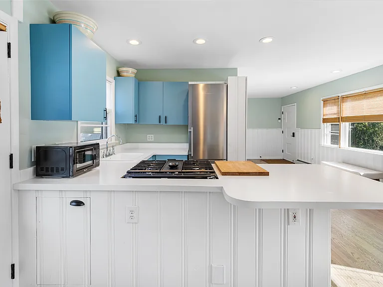 4019 Noyack Rd — Photo 9