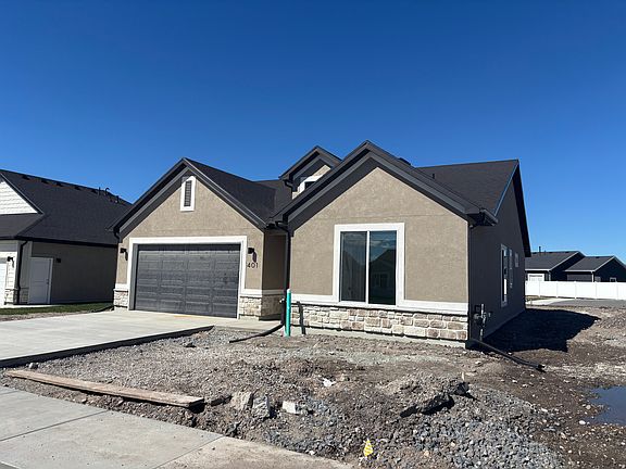 2nd image of 401 W 3085 S #329