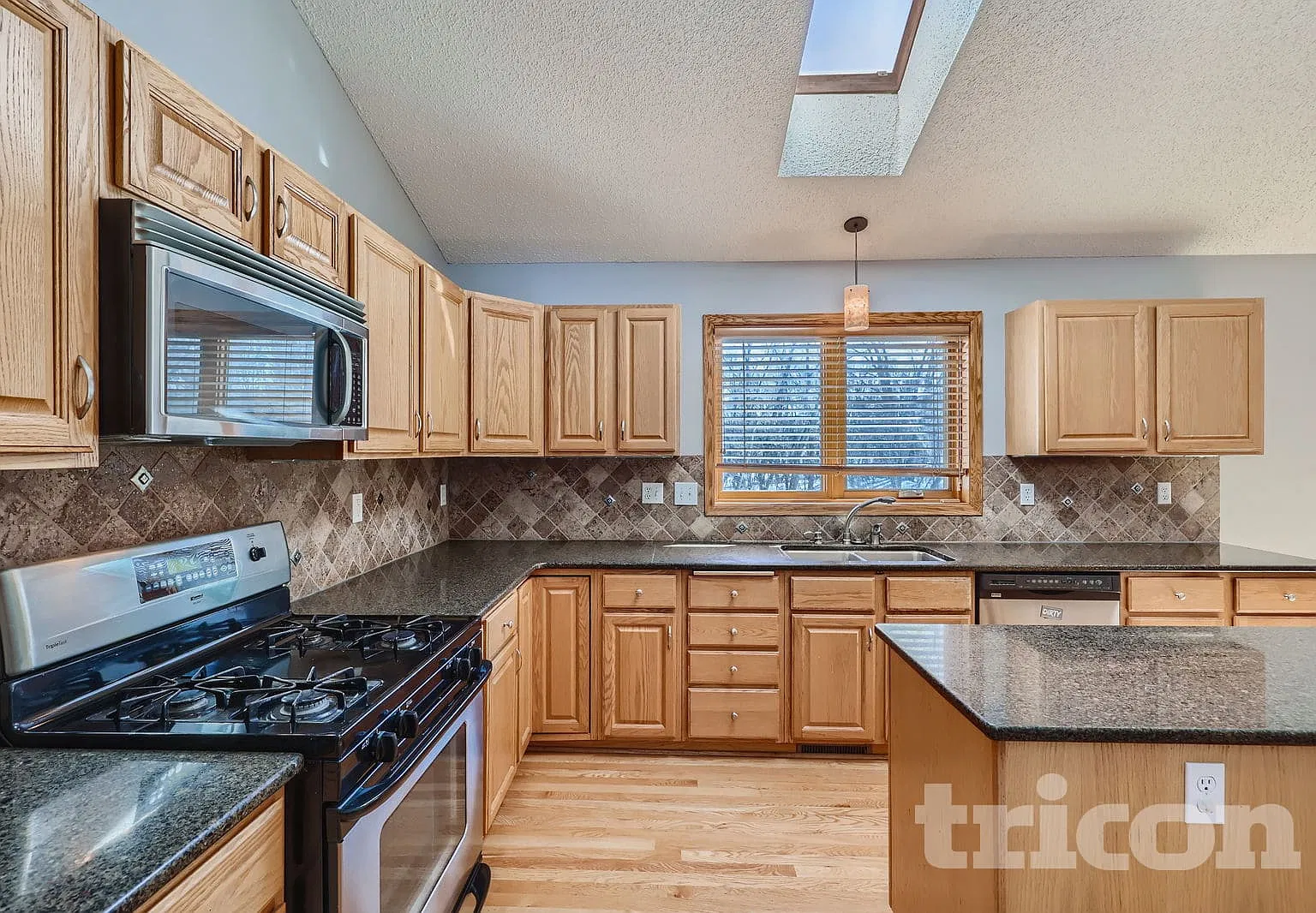 18705 37th Ave N Plymouth MN — Photo 4