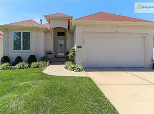 1312 NE Timbercreek Dr, Lees Summit, MO 64086