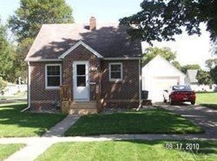 516 N Spring St, Luverne, MN 56156