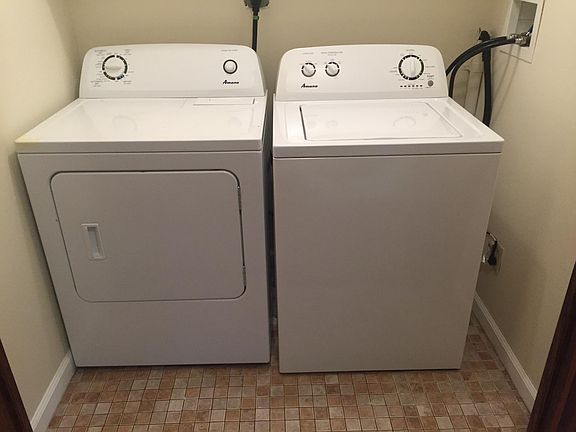 Washer dryer in unit
