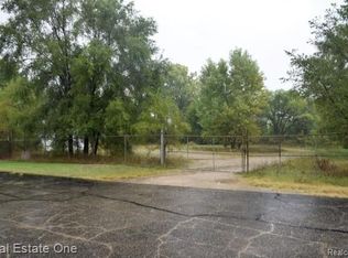 675 E Highland Rd, Howell, MI 48843
