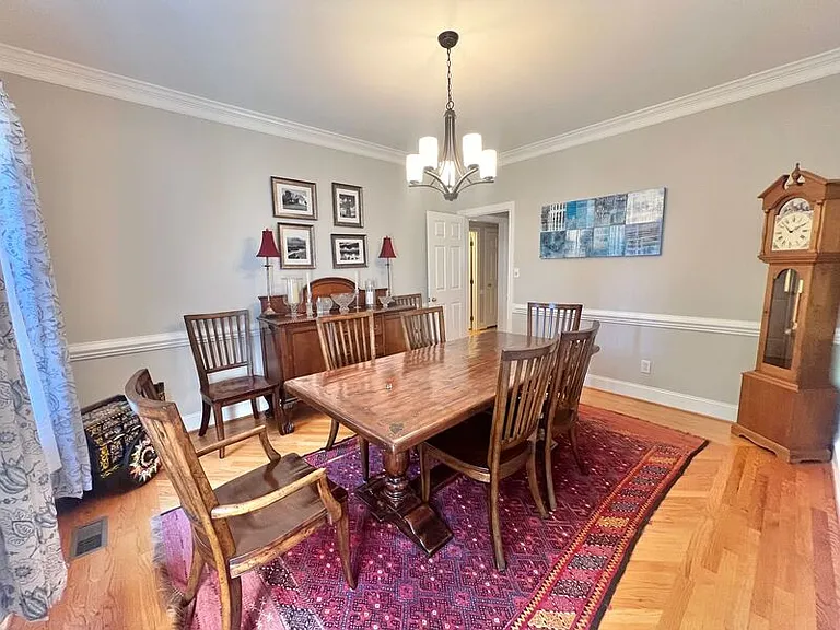 9105 Kirkhill Dr — Photo 3