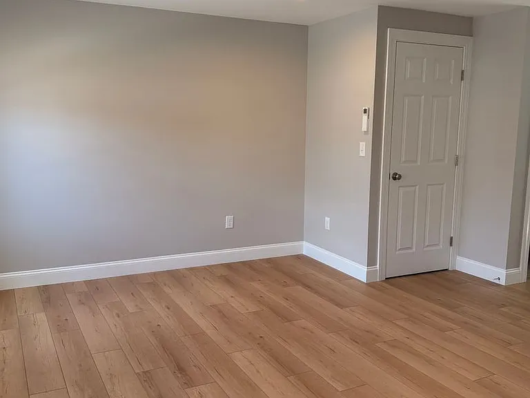 439 Main St — Photo 20