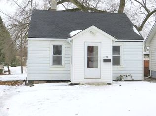 1146 Rathbone Ave, Aurora, IL 60506