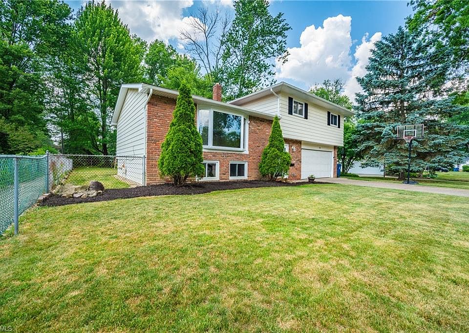 1st image of 28291 Gardenia Dr