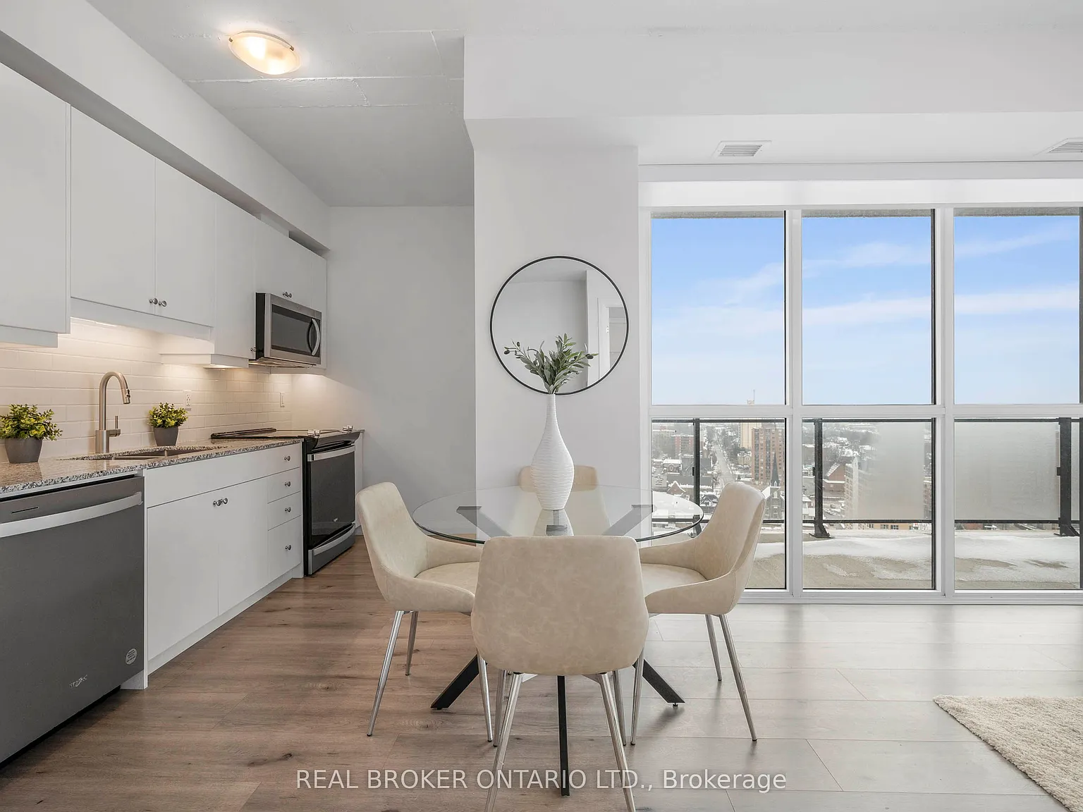 2 bed, $2,750 — Photo 2