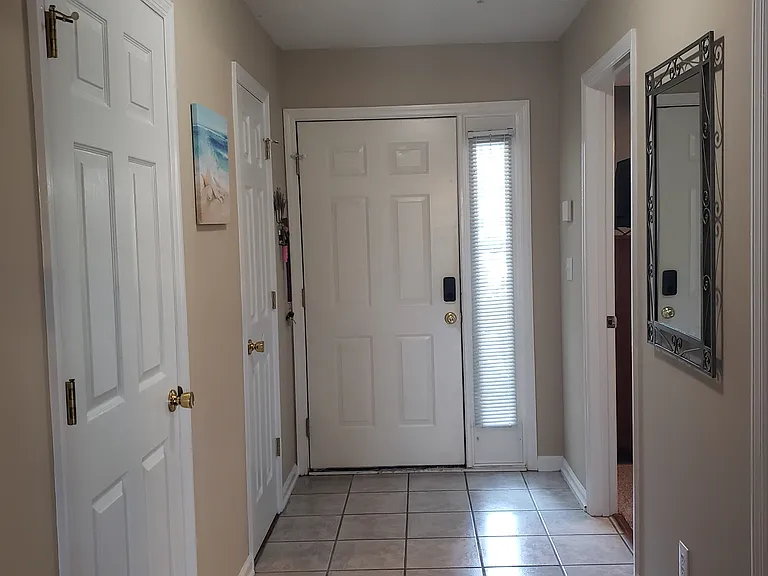 906 Litchfield Way #C — Photo 3