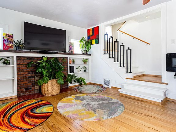 4th image of 744 Milton Ave