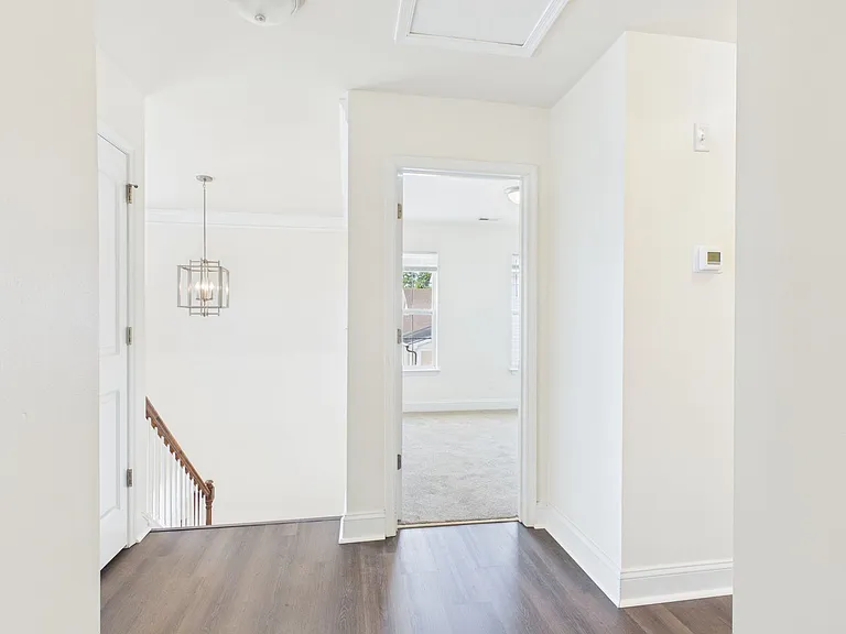 4901 Warwick Rd E — Photo 21