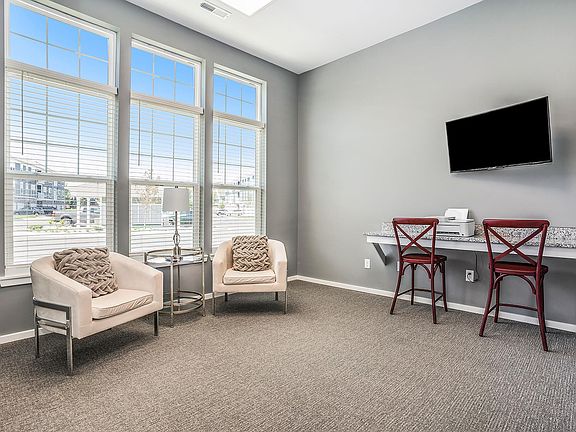 5th image of 372 Beacon Light Cir #301